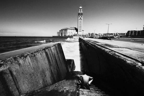 Driving in Casablanca: traffic, airport pickup and parking